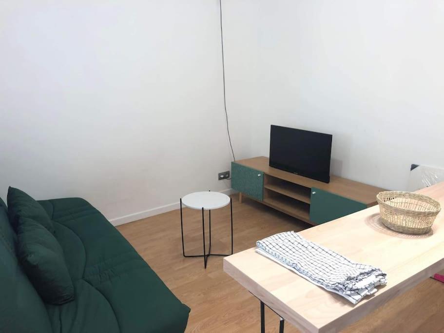 Studio Confortable Pres De Paris Apartment Villejuif Bagian luar foto